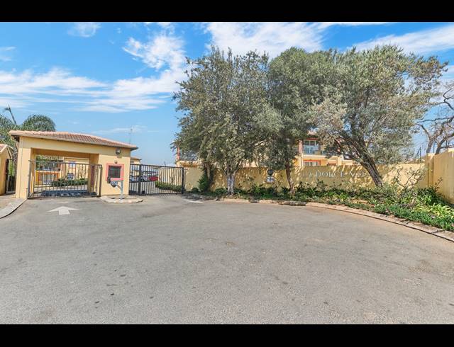 2 BEDROOM APARTMENT FOR SALE IN SUNDOWNER